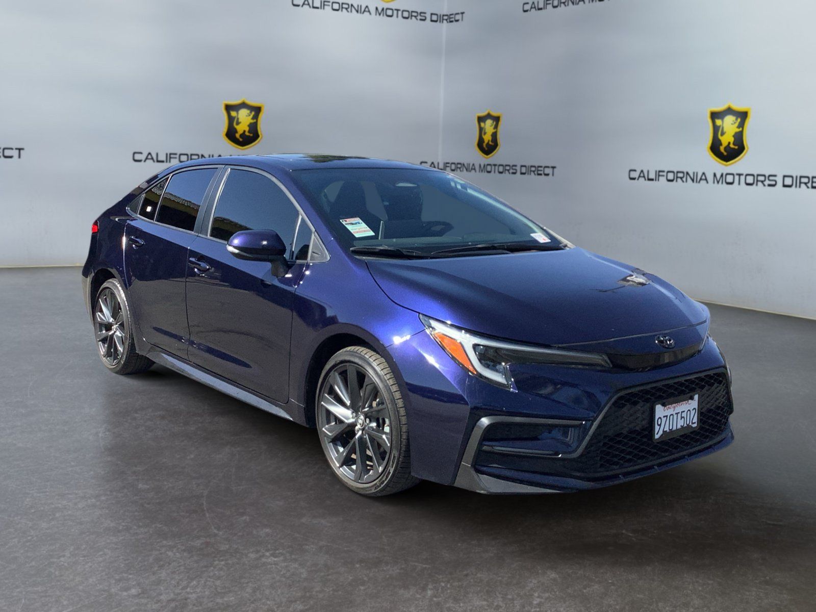 Used 2025 Toyota Corolla SE w/ SE Premium Package FWD image 7
