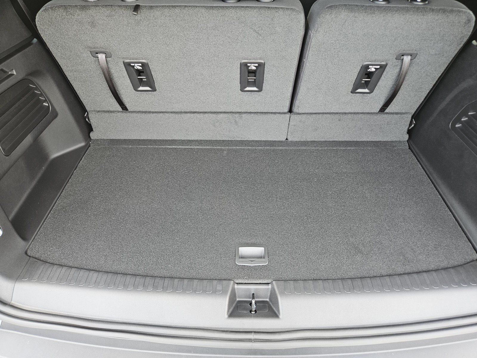 New 2027 Chevrolet Traverse LT w/ Driver Confidence Package FWD image 22