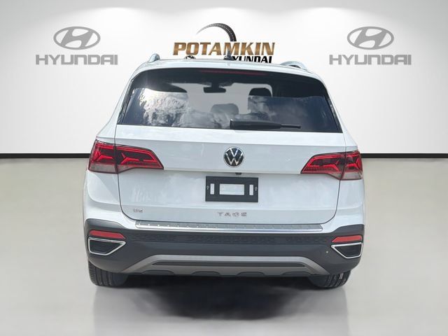 Used 2023 Volkswagen Taos SE FWD image 6