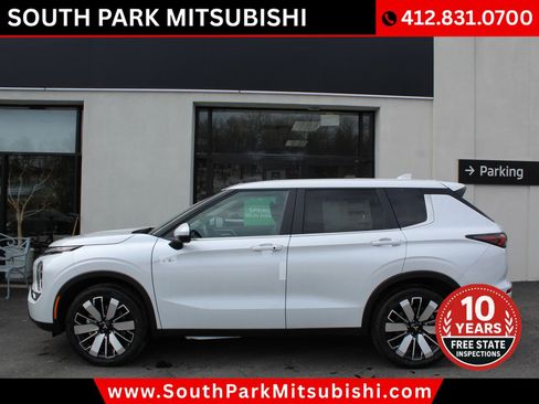 New 2026 Mitsubishi Outlander SE image 1