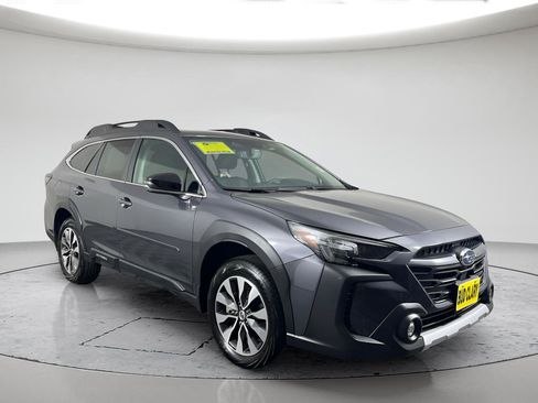 Used 2025 Subaru Outback Limited AWD/4WD image 3