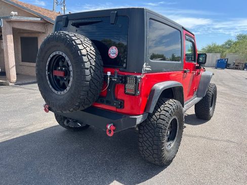 Used 2015 Jeep Wrangler Rubicon w/ Power Convenience Group AWD/4WD image 3