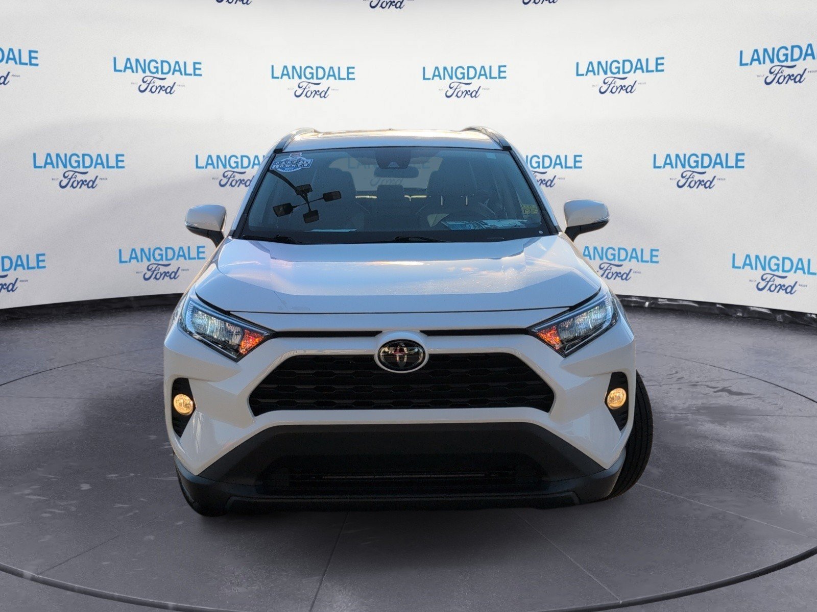 Used 2020 Toyota RAV4 XLE Premium FWD image 12