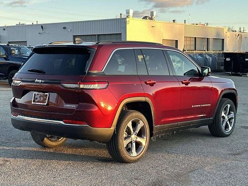 New 2025 Jeep Grand Cherokee Limited image 3