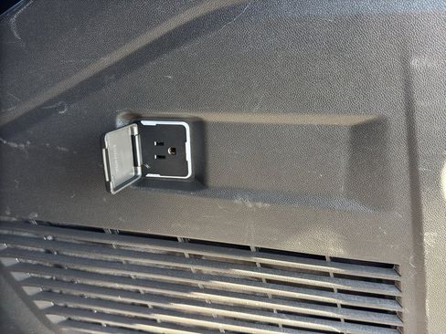 Used 2025 Chevrolet Tahoe LT image 13