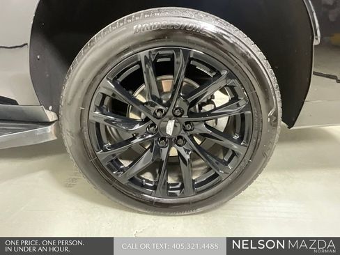 Used 2024 Cadillac Escalade ESV Sport w/ LPO, ONYX Package AWD/4WD image 10