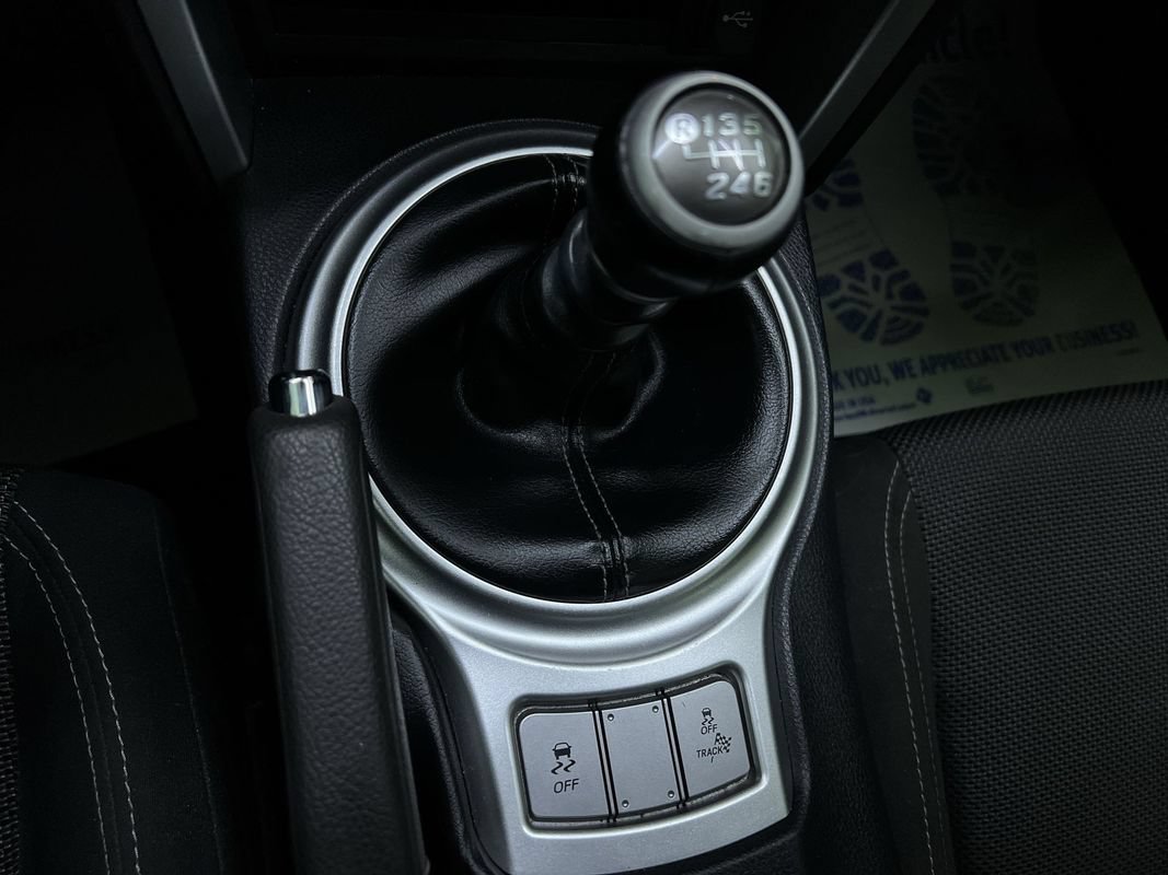 Used 2020 Toyota 86 RWD image 21