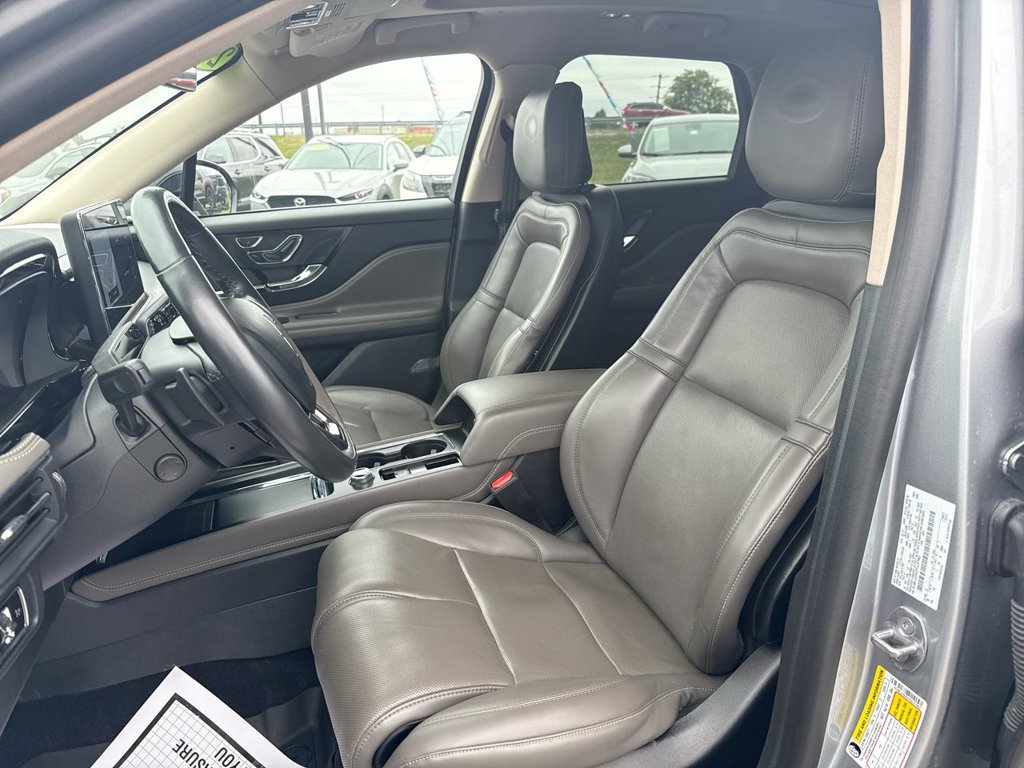 Used 2023 Lincoln Corsair Reserve w/ Equipment Group 202A AWD/4WD image 22