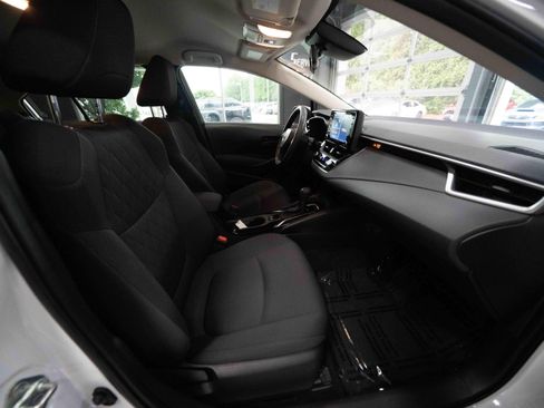 Used 2022 Toyota Corolla LE FWD image 26