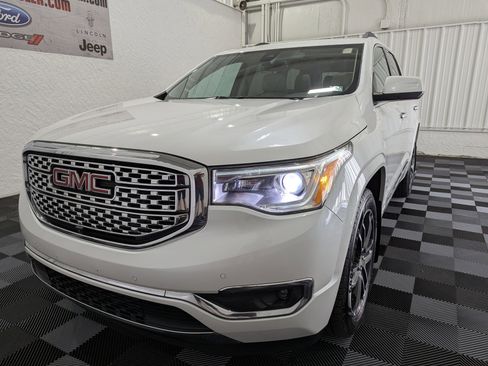 Used 2017 GMC Acadia Denali w/ Technology Package AWD/4WD image 2