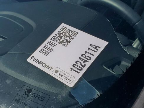 Certified 2022 Volvo XC60 B5 R-Design w/ Advanced Package image 27