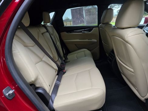 Used 2018 Cadillac XT5 FWD image 26