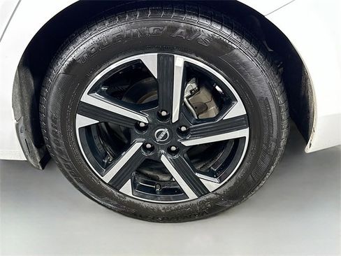 Used 2024 Nissan Sentra SV image 28