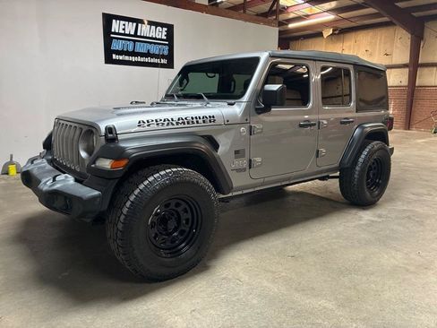 Used 2020 Jeep Wrangler Unlimited Sport AWD/4WD image 10