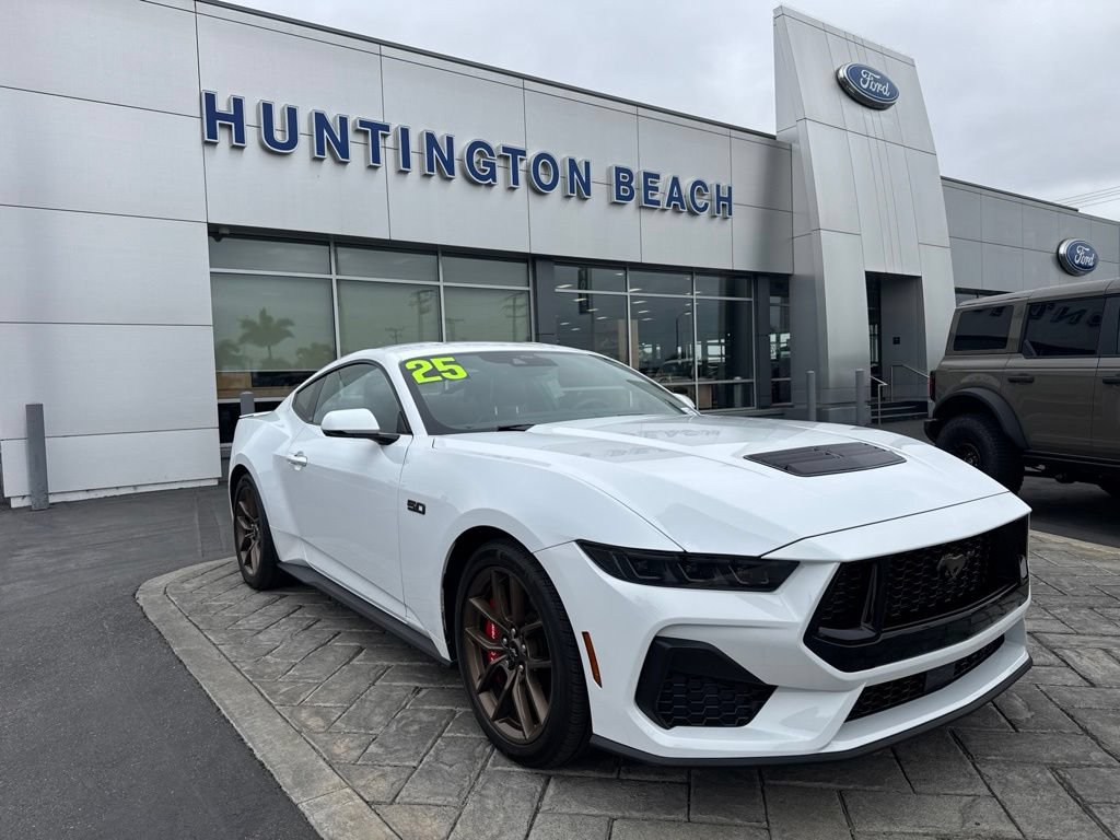 Used 2025 Ford Mustang GT Premium RWD image 1