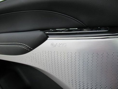 New 2026 Cadillac Lyriq V image 30