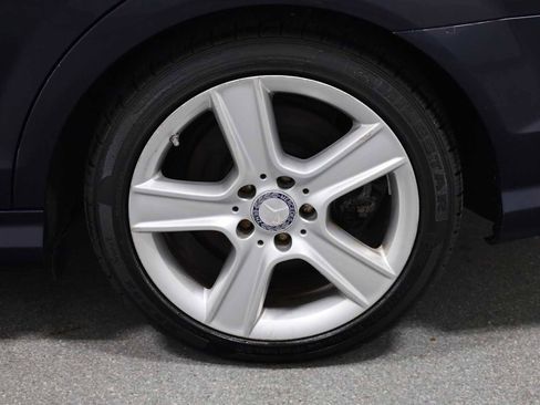 Used 2011 Mercedes-Benz C 300 4MATIC Sedan image 30
