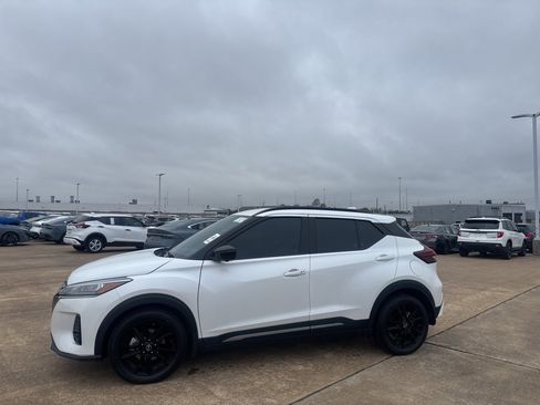 Certified 2023 Nissan Kicks SR w/ SR Premium Package image 10