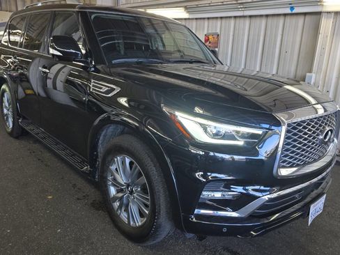 Used 2023 INFINITI QX80 Luxe w/ Cargo Package image 3