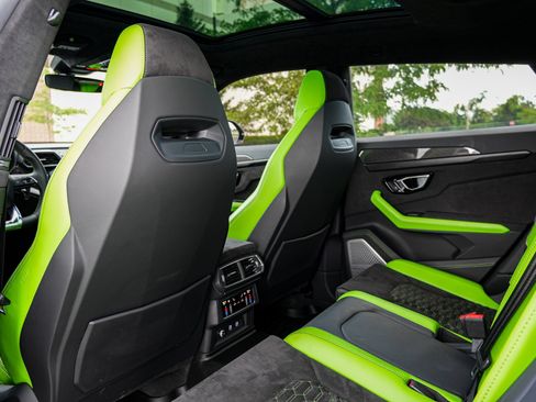 Used 2021 Lamborghini Urus AWD/4WD image 29