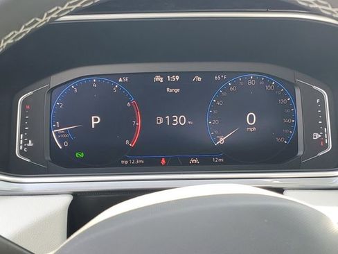 New 2025 Volkswagen Taos SEL image 18