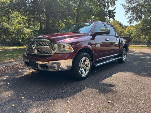 Used 2016 RAM 1500 Laramie AWD/4WD image 7