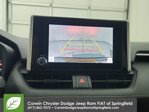 Used 2025 Toyota RAV4 XLE AWD/4WD image 24