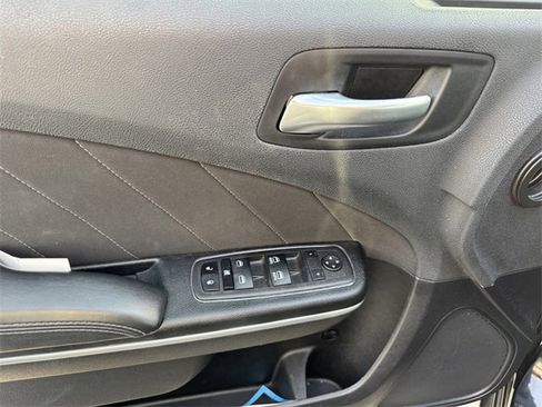 Used 2023 Dodge Charger SXT image 11