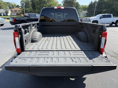 Used 2017 Ford F250 Platinum w/ Platinum Ultimate Package AWD/4WD image 43