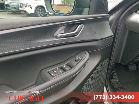 New 2025 Jeep Grand Cherokee L Laredo image 15