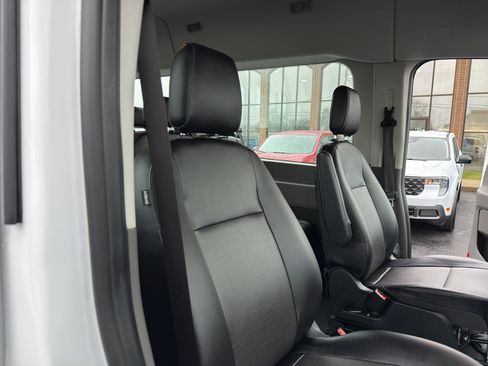 Used 2023 Ford Transit 350 XL image 25