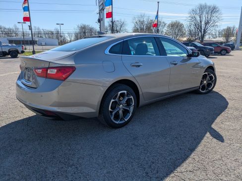 Used 2024 Chevrolet Malibu LT image 4