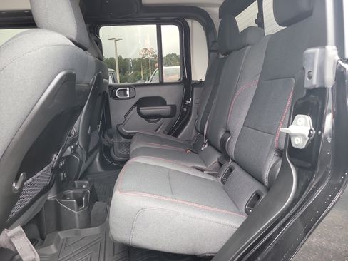 Used 2025 Jeep Gladiator Rubicon w/ Safety Group AWD/4WD image 12