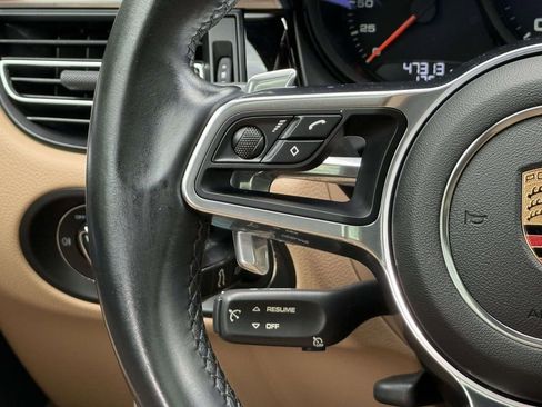 Used 2019 Porsche Macan AWD/4WD image 22