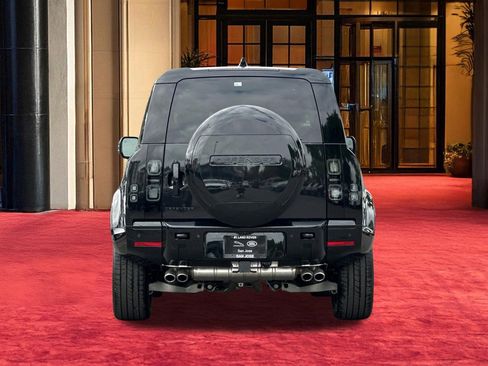 New 2026 Land Rover Defender 90 V8 AWD/4WD image 11