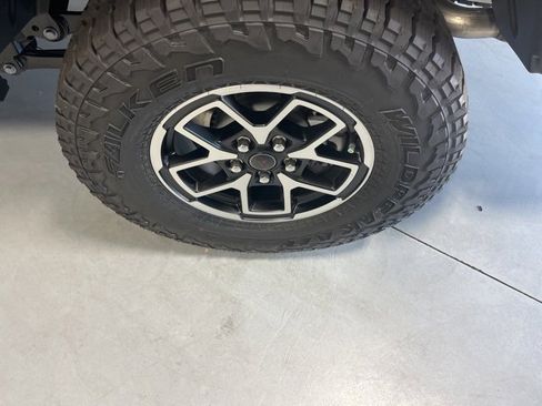 New 2025 Jeep Gladiator Rubicon w/ Convenience Group image 27