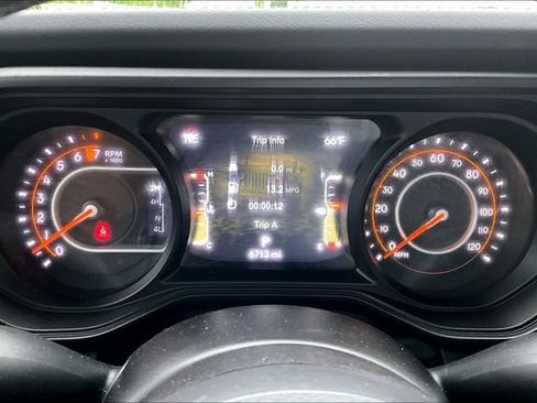 Used 2025 Jeep Gladiator Rubicon w/ Safety Group AWD/4WD image 22