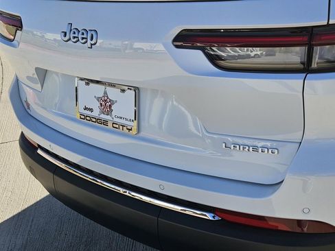 New 2026 Jeep Grand Cherokee L 2WD image 5