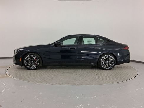 New 2026 BMW i5 eDrive40 image 2