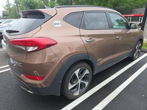 Used 2016 Hyundai Tucson Limited w/ Option Group 03 AWD/4WD image 8