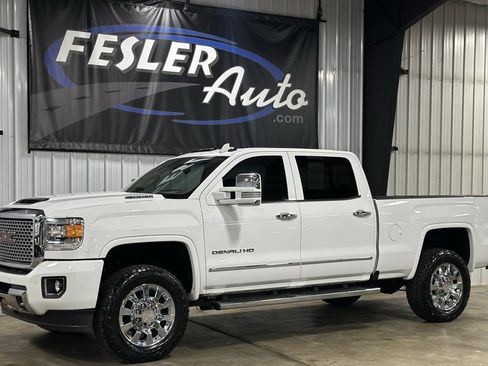 Used 2017 GMC Sierra 2500 Denali w/ Duramax Plus Package image 25