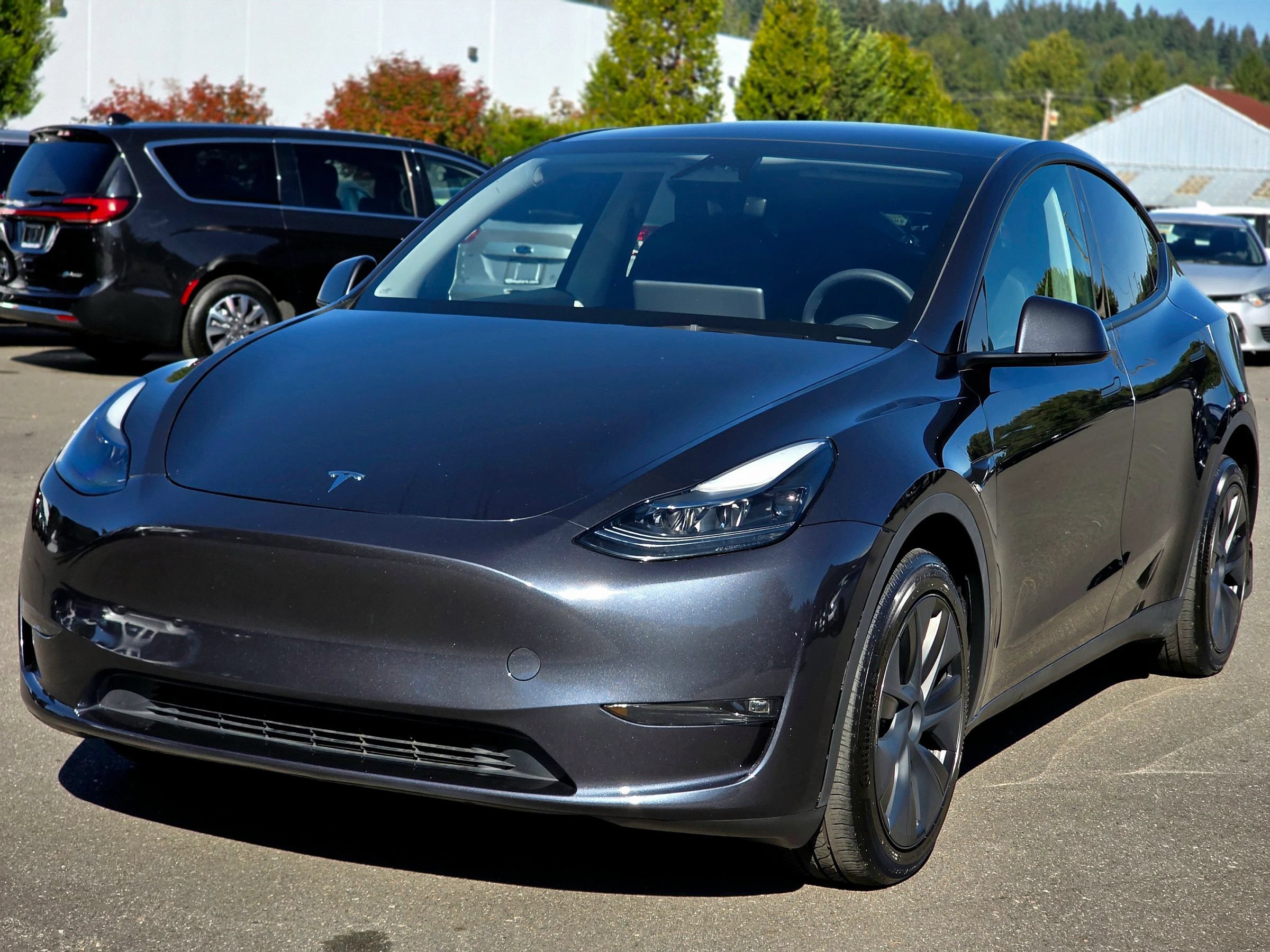 Used 2024 Tesla Model Y Long Range AWD/4WD image 6