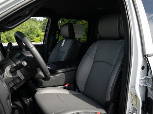 New 2026 RAM 3500 Tradesman AWD/4WD image 15