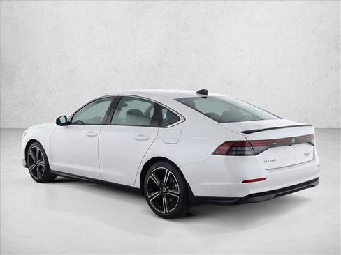 Used 2025 Honda Accord Sport image 5