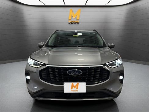 Used 2024 Ford Escape Platinum image 3