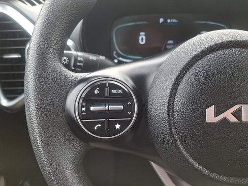 Certified 2024 Kia Soul LX w/ Option Group 015 image 20