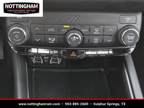 Used 2022 Dodge Durango SXT image 13
