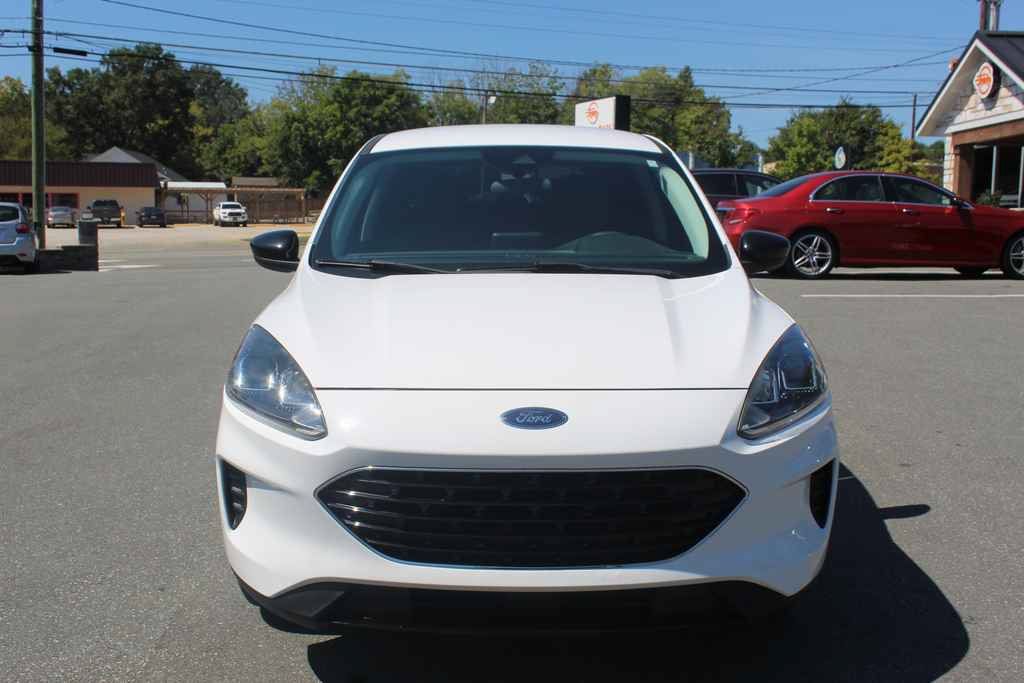 Used 2021 Ford Escape SE w/ SE Sport Appearance Package AWD/4WD image 2