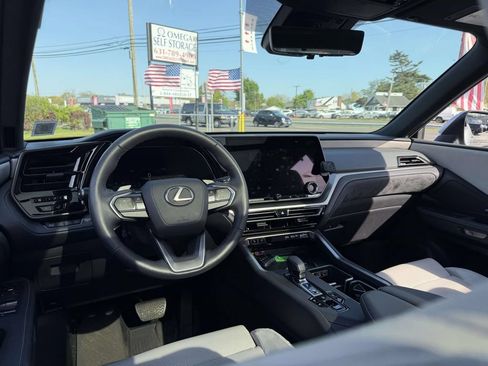 Used 2025 Lexus TX 350 AWD w/ Technology Package image 24