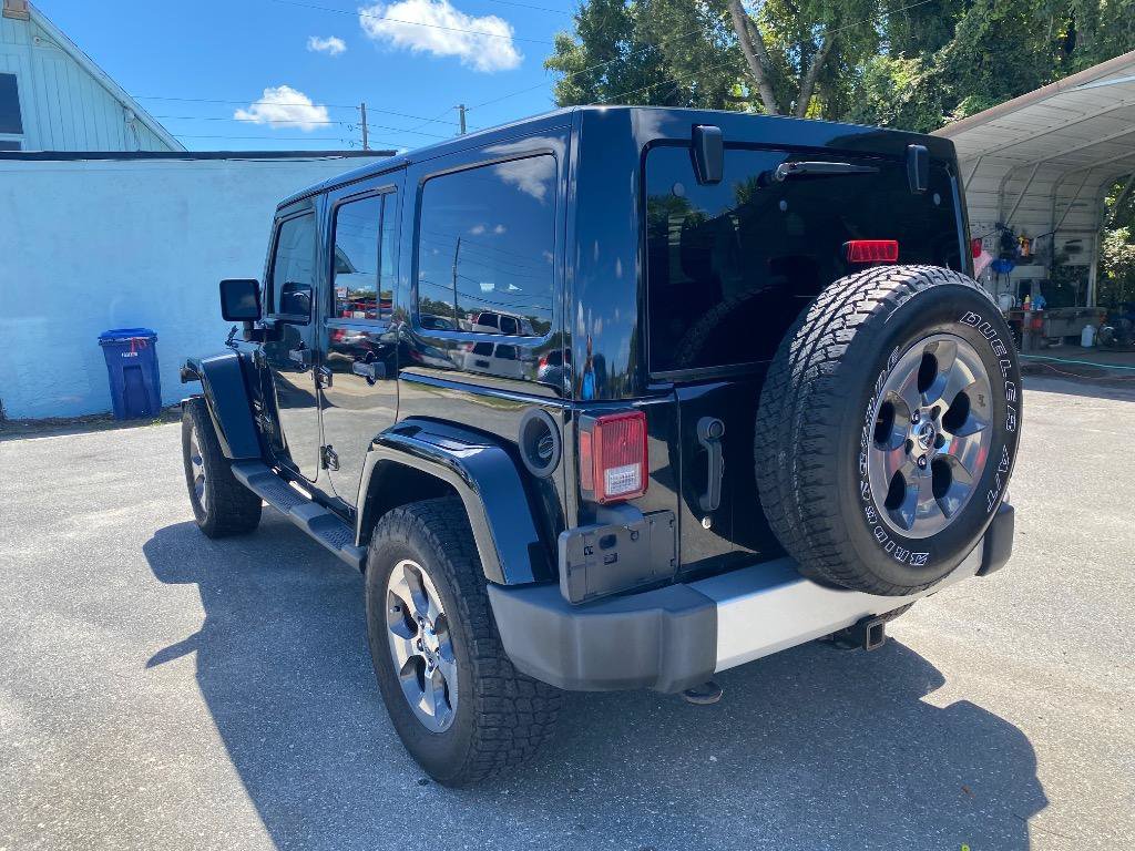 Used 2012 Jeep Wrangler Unlimited Sahara w/ Connectivity Group AWD/4WD image 10